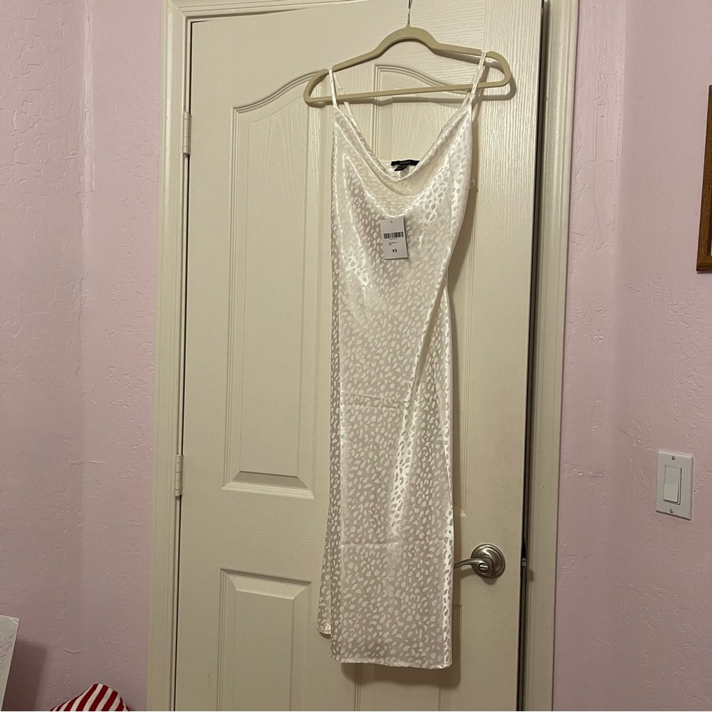 NEW Forever 21 women dress